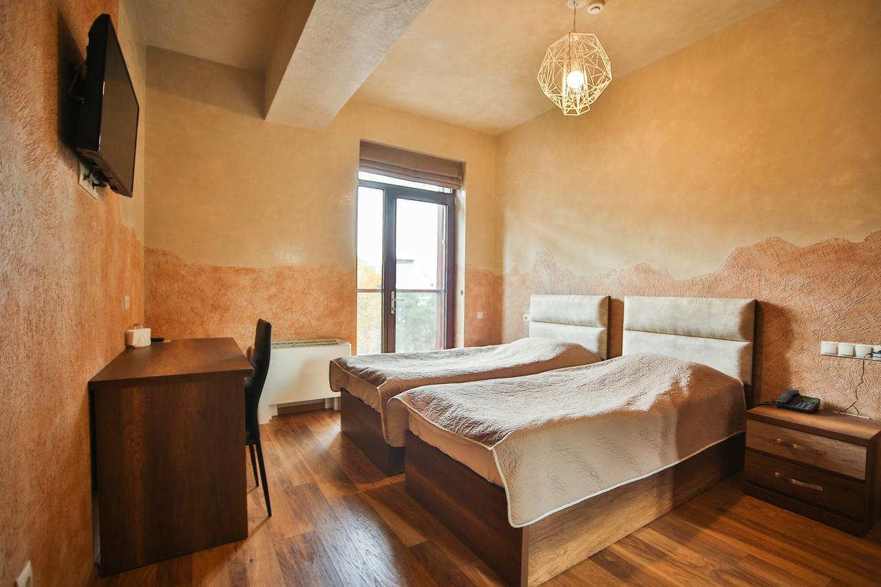 Отель Wine Palace 4*