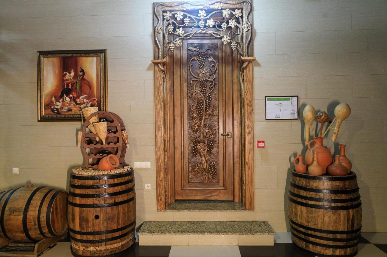 Wine Palace Hotel 4*